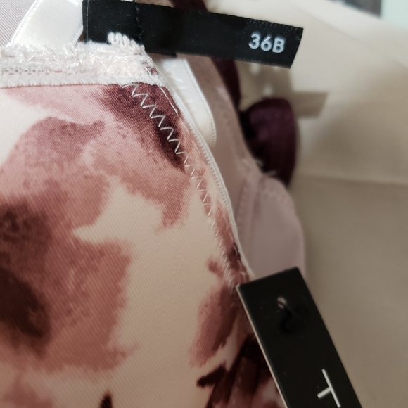 NWT Tahari 3 Pack Full Frame Support Shape Bras Size 36B - Picture 4 of 8